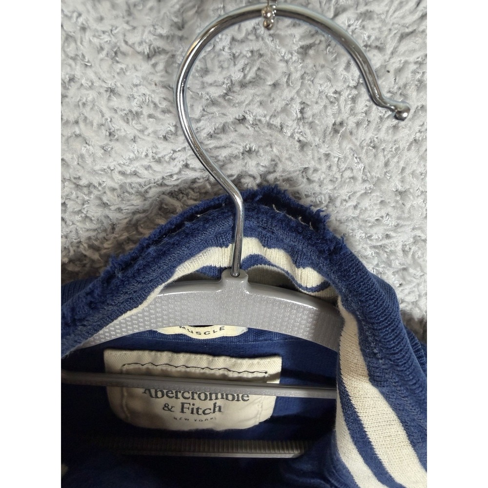 Vintage Y2K Abercrombie & Fitch Men's Blue Henley Pullover Sweatshirt Size M - Picture 2 of 6